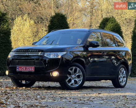 Чорний Міцубісі Аутлендер, об'ємом двигуна 2 л та пробігом 173 тис. км за 15299 $, фото 24 на Automoto.ua
