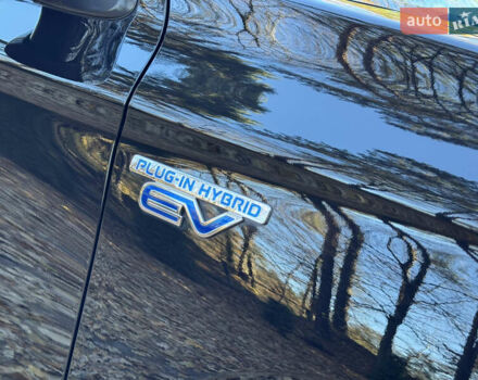 Чорний Міцубісі Аутлендер, об'ємом двигуна 2 л та пробігом 173 тис. км за 15299 $, фото 19 на Automoto.ua