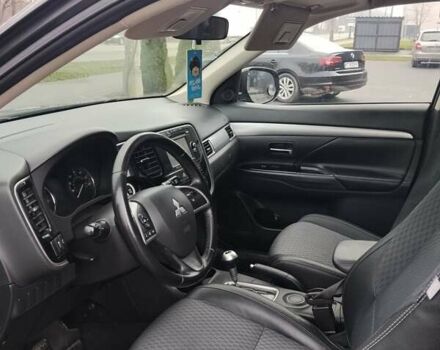 Чорний Міцубісі Аутлендер, об'ємом двигуна 2.4 л та пробігом 224 тис. км за 12000 $, фото 17 на Automoto.ua