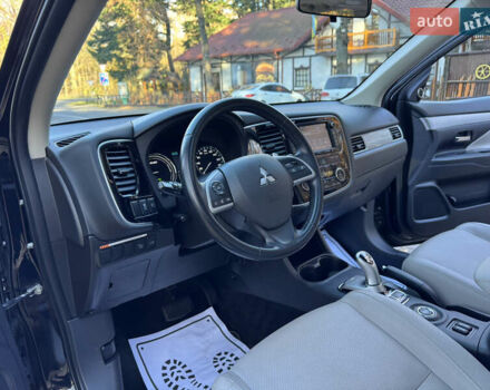 Чорний Міцубісі Аутлендер, об'ємом двигуна 2 л та пробігом 173 тис. км за 15299 $, фото 83 на Automoto.ua