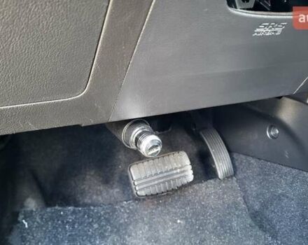 Чорний Міцубісі Аутлендер, об'ємом двигуна 2 л та пробігом 237 тис. км за 13800 $, фото 15 на Automoto.ua