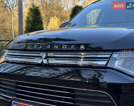 Чорний Міцубісі Аутлендер, об'ємом двигуна 2 л та пробігом 173 тис. км за 15299 $, фото 32 на Automoto.ua
