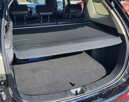 Чорний Міцубісі Аутлендер, об'ємом двигуна 2 л та пробігом 237 тис. км за 13800 $, фото 23 на Automoto.ua