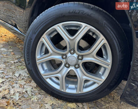 Чорний Міцубісі Аутлендер, об'ємом двигуна 2 л та пробігом 173 тис. км за 15299 $, фото 14 на Automoto.ua