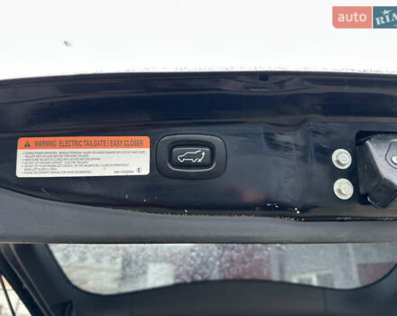 Черный Мицубиси Аутлендер, объемом двигателя 2 л и пробегом 223 тыс. км за 13400 $, фото 15 на Automoto.ua