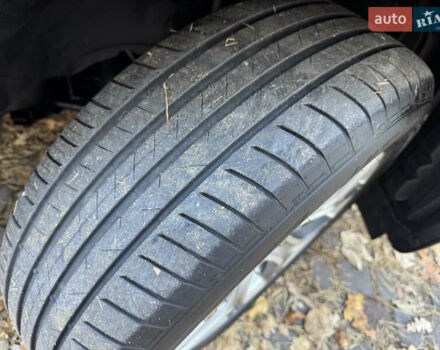 Чорний Міцубісі Аутлендер, об'ємом двигуна 2 л та пробігом 173 тис. км за 15299 $, фото 15 на Automoto.ua