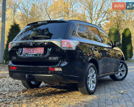 Чорний Міцубісі Аутлендер, об'ємом двигуна 2 л та пробігом 173 тис. км за 15299 $, фото 46 на Automoto.ua