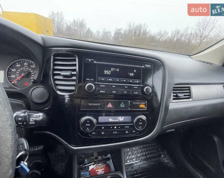 Чорний Міцубісі Аутлендер, об'ємом двигуна 2.4 л та пробігом 150 тис. км за 12200 $, фото 5 на Automoto.ua