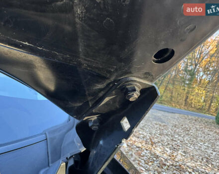 Чорний Міцубісі Аутлендер, об'ємом двигуна 2 л та пробігом 173 тис. км за 15299 $, фото 126 на Automoto.ua