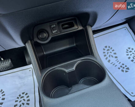 Чорний Міцубісі Аутлендер, об'ємом двигуна 2 л та пробігом 173 тис. км за 15299 $, фото 91 на Automoto.ua