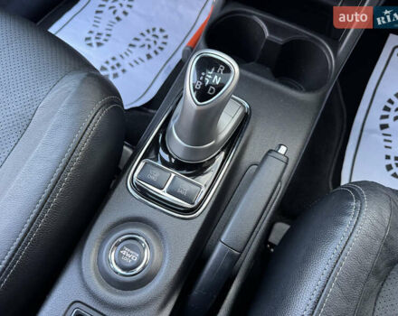 Чорний Міцубісі Аутлендер, об'ємом двигуна 2 л та пробігом 157 тис. км за 15299 $, фото 89 на Automoto.ua