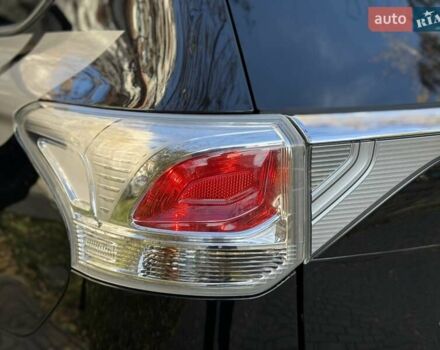 Черный Мицубиси Аутлендер, объемом двигателя 2.4 л и пробегом 270 тыс. км за 12500 $, фото 45 на Automoto.ua