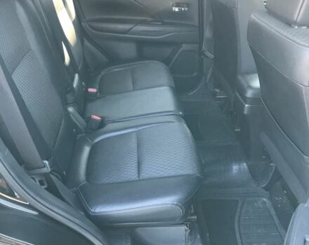 Черный Мицубиси Аутлендер, объемом двигателя 3 л и пробегом 250 тыс. км за 13500 $, фото 16 на Automoto.ua