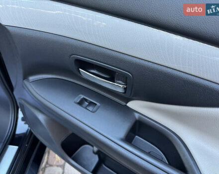 Чорний Міцубісі Аутлендер, об'ємом двигуна 2 л та пробігом 173 тис. км за 15299 $, фото 96 на Automoto.ua