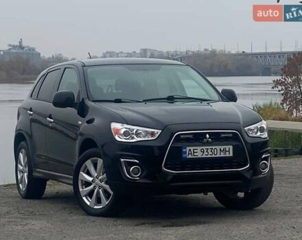 Чорний Міцубісі Аутлендер, об'ємом двигуна 2 л та пробігом 250 тис. км за 10800 $, фото 3 на Automoto.ua