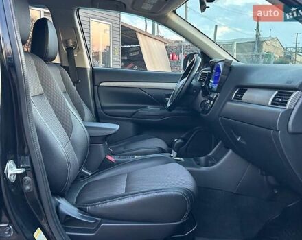 Чорний Міцубісі Аутлендер, об'ємом двигуна 2.4 л та пробігом 199 тис. км за 12800 $, фото 32 на Automoto.ua