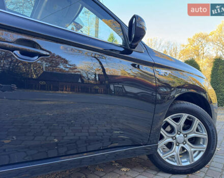 Чорний Міцубісі Аутлендер, об'ємом двигуна 2 л та пробігом 173 тис. км за 15299 $, фото 58 на Automoto.ua