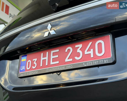 Чорний Міцубісі Аутлендер, об'ємом двигуна 2 л та пробігом 157 тис. км за 15299 $, фото 46 на Automoto.ua