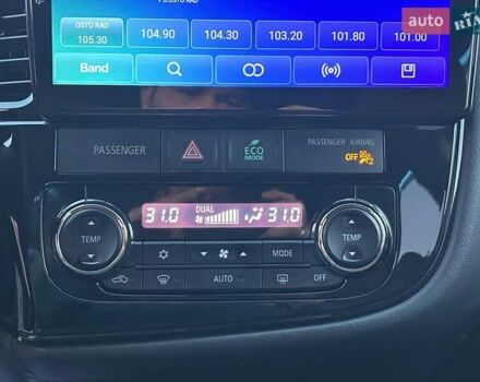 Чорний Міцубісі Аутлендер, об'ємом двигуна 2.4 л та пробігом 199 тис. км за 12800 $, фото 19 на Automoto.ua