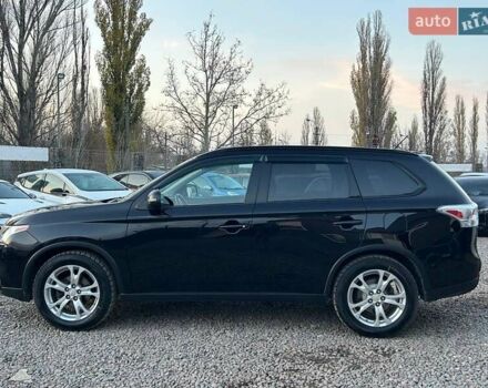 Чорний Міцубісі Аутлендер, об'ємом двигуна 2.4 л та пробігом 199 тис. км за 12800 $, фото 7 на Automoto.ua