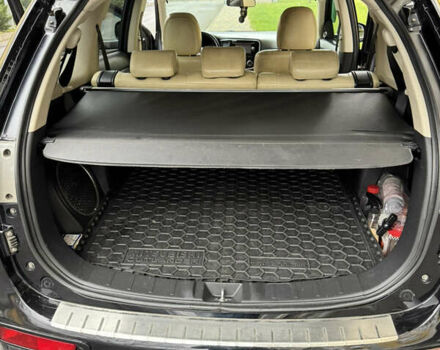 Черный Мицубиси Аутлендер, объемом двигателя 2.27 л и пробегом 244 тыс. км за 14000 $, фото 22 на Automoto.ua