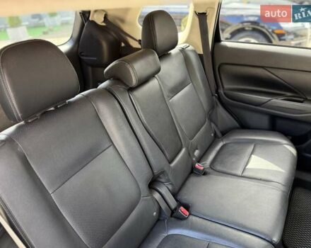 Черный Мицубиси Аутлендер, объемом двигателя 2.4 л и пробегом 231 тыс. км за 12600 $, фото 28 на Automoto.ua