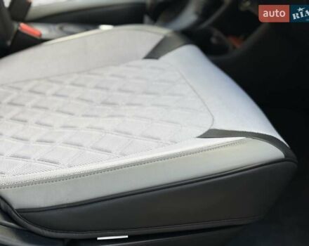 Черный Мицубиси Аутлендер, объемом двигателя 2.4 л и пробегом 270 тыс. км за 12500 $, фото 23 на Automoto.ua