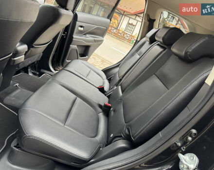 Черный Мицубиси Аутлендер, объемом двигателя 2 л и пробегом 173 тыс. км за 15299 $, фото 97 на Automoto.ua