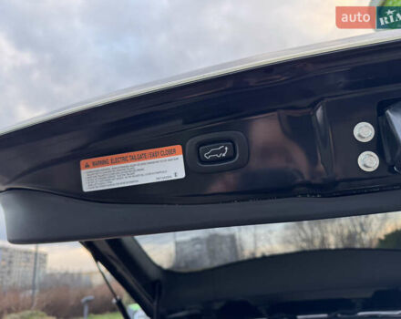 Чорний Міцубісі Аутлендер, об'ємом двигуна 2 л та пробігом 157 тис. км за 15299 $, фото 105 на Automoto.ua