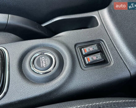 Чорний Міцубісі Аутлендер, об'ємом двигуна 2 л та пробігом 157 тис. км за 15299 $, фото 80 на Automoto.ua