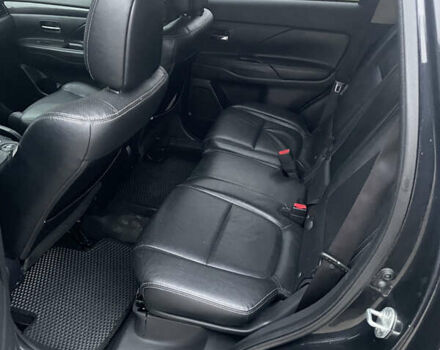 Черный Мицубиси Аутлендер, объемом двигателя 3 л и пробегом 260 тыс. км за 13799 $, фото 18 на Automoto.ua