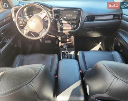 Чорний Міцубісі Аутлендер, об'ємом двигуна 2.36 л та пробігом 99 тис. км за 2100 $, фото 7 на Automoto.ua