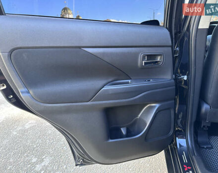 Черный Мицубиси Аутлендер, объемом двигателя 2.36 л и пробегом 150 тыс. км за 14900 $, фото 25 на Automoto.ua