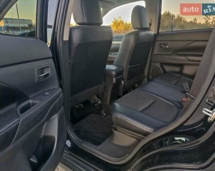 Черный Мицубиси Аутлендер, объемом двигателя 0 л и пробегом 203 тыс. км за 12600 $, фото 12 на Automoto.ua