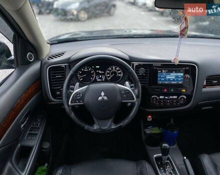 Черный Мицубиси Аутлендер, объемом двигателя 3 л и пробегом 146 тыс. км за 15990 $, фото 19 на Automoto.ua
