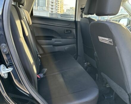 Черный Мицубиси Аутлендер, объемом двигателя 2 л и пробегом 105 тыс. км за 9999 $, фото 5 на Automoto.ua