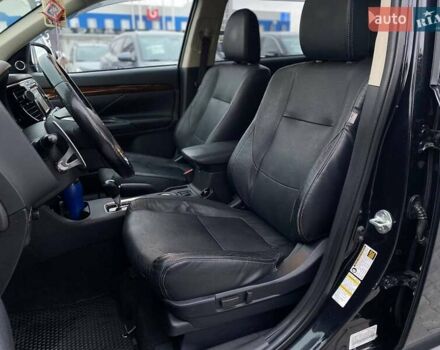 Черный Мицубиси Аутлендер, объемом двигателя 3 л и пробегом 146 тыс. км за 15990 $, фото 11 на Automoto.ua