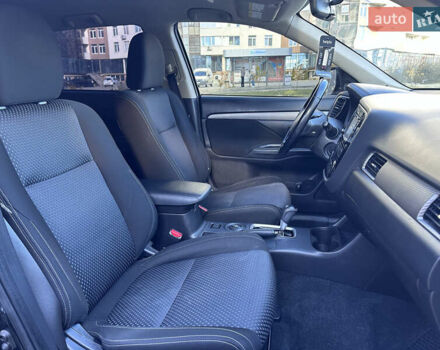 Черный Мицубиси Аутлендер, объемом двигателя 2.36 л и пробегом 150 тыс. км за 14900 $, фото 45 на Automoto.ua