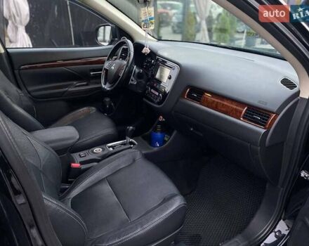 Черный Мицубиси Аутлендер, объемом двигателя 3 л и пробегом 146 тыс. км за 15990 $, фото 16 на Automoto.ua