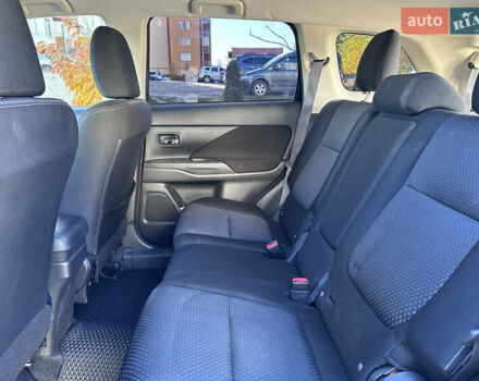 Черный Мицубиси Аутлендер, объемом двигателя 2.36 л и пробегом 150 тыс. км за 14900 $, фото 27 на Automoto.ua