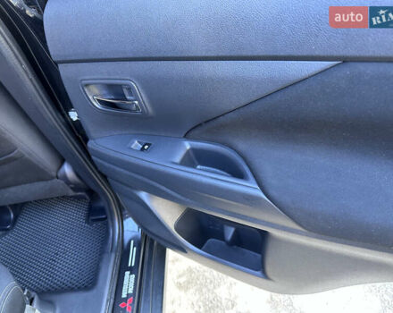 Черный Мицубиси Аутлендер, объемом двигателя 2.36 л и пробегом 150 тыс. км за 14900 $, фото 40 на Automoto.ua