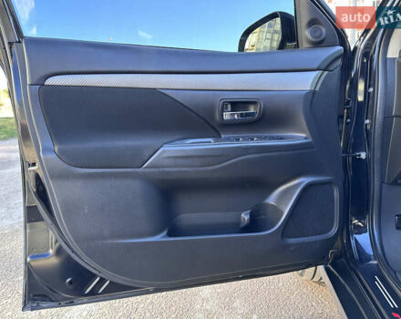 Черный Мицубиси Аутлендер, объемом двигателя 2.36 л и пробегом 150 тыс. км за 14900 $, фото 19 на Automoto.ua