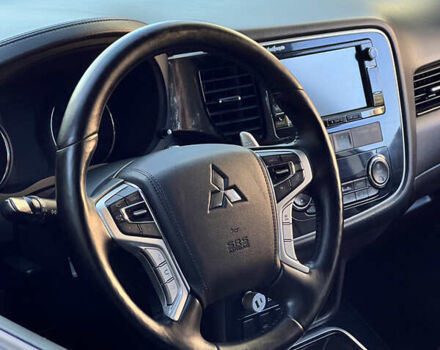 Чорний Міцубісі Аутлендер, об'ємом двигуна 2 л та пробігом 233 тис. км за 18000 $, фото 12 на Automoto.ua