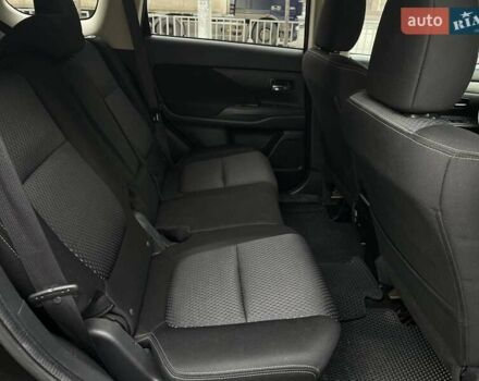 Черный Мицубиси Аутлендер, объемом двигателя 2.36 л и пробегом 167 тыс. км за 13500 $, фото 19 на Automoto.ua