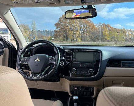 Черный Мицубиси Аутлендер, объемом двигателя 2.36 л и пробегом 91 тыс. км за 15500 $, фото 9 на Automoto.ua