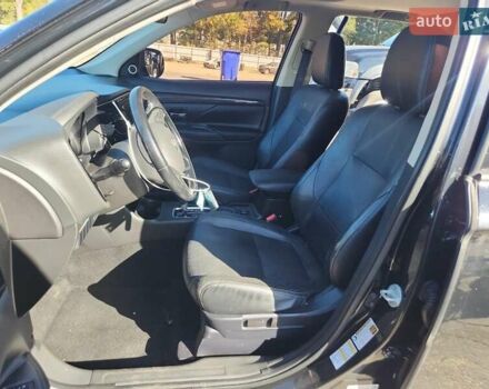 Чорний Міцубісі Аутлендер, об'ємом двигуна 2.36 л та пробігом 99 тис. км за 2100 $, фото 6 на Automoto.ua