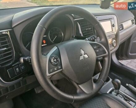 Черный Мицубиси Аутлендер, объемом двигателя 0 л и пробегом 203 тыс. км за 12600 $, фото 11 на Automoto.ua