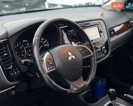 Черный Мицубиси Аутлендер, объемом двигателя 3 л и пробегом 146 тыс. км за 15990 $, фото 10 на Automoto.ua