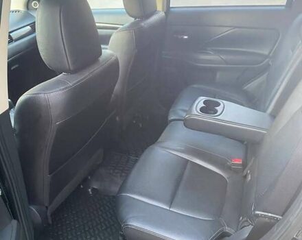 Чорний Міцубісі Аутлендер, об'ємом двигуна 3 л та пробігом 105 тис. км за 18200 $, фото 16 на Automoto.ua