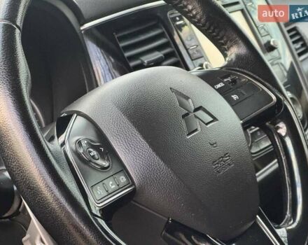 Черный Мицубиси Аутлендер, объемом двигателя 3 л и пробегом 99 тыс. км за 15800 $, фото 28 на Automoto.ua